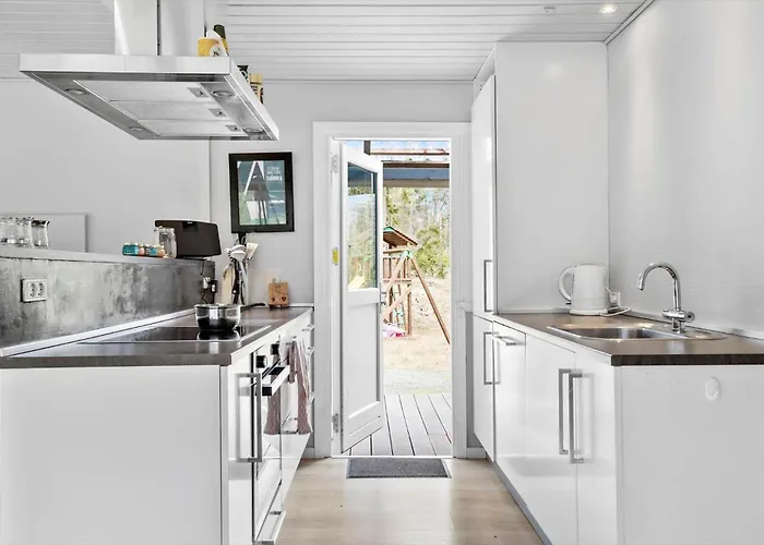2634-nexo-strandbyskoven-1 * Neksø